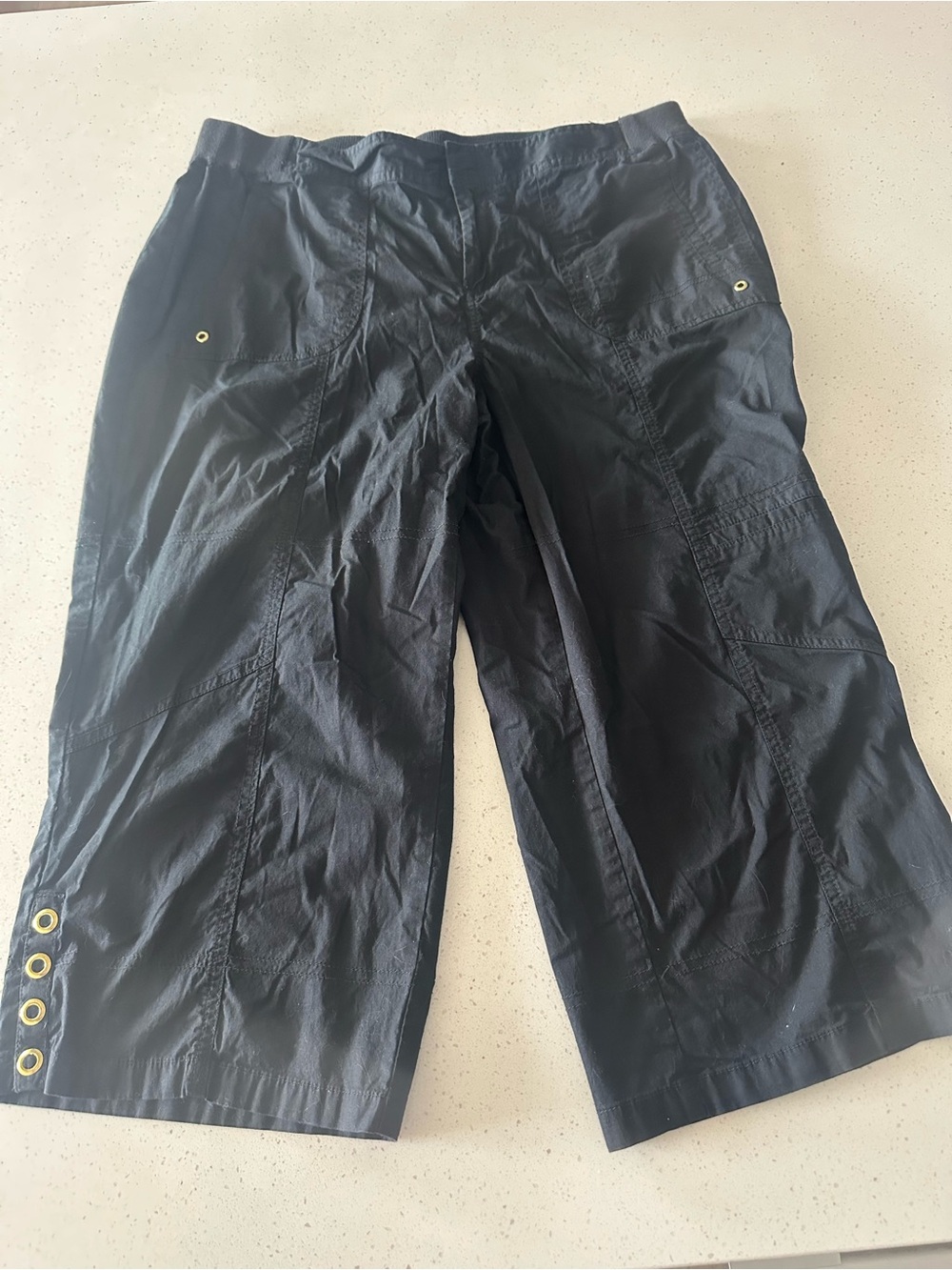 Style & Co. Black Women's Cargo Capris with Grommet Accents - Picture 10 of 11